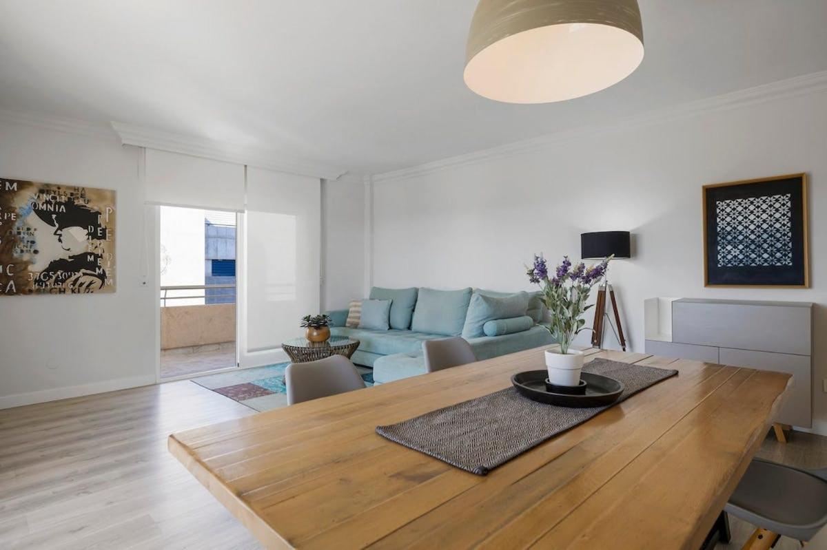 Puerto Banus Con Parking & Piscina. Appartement Marbella